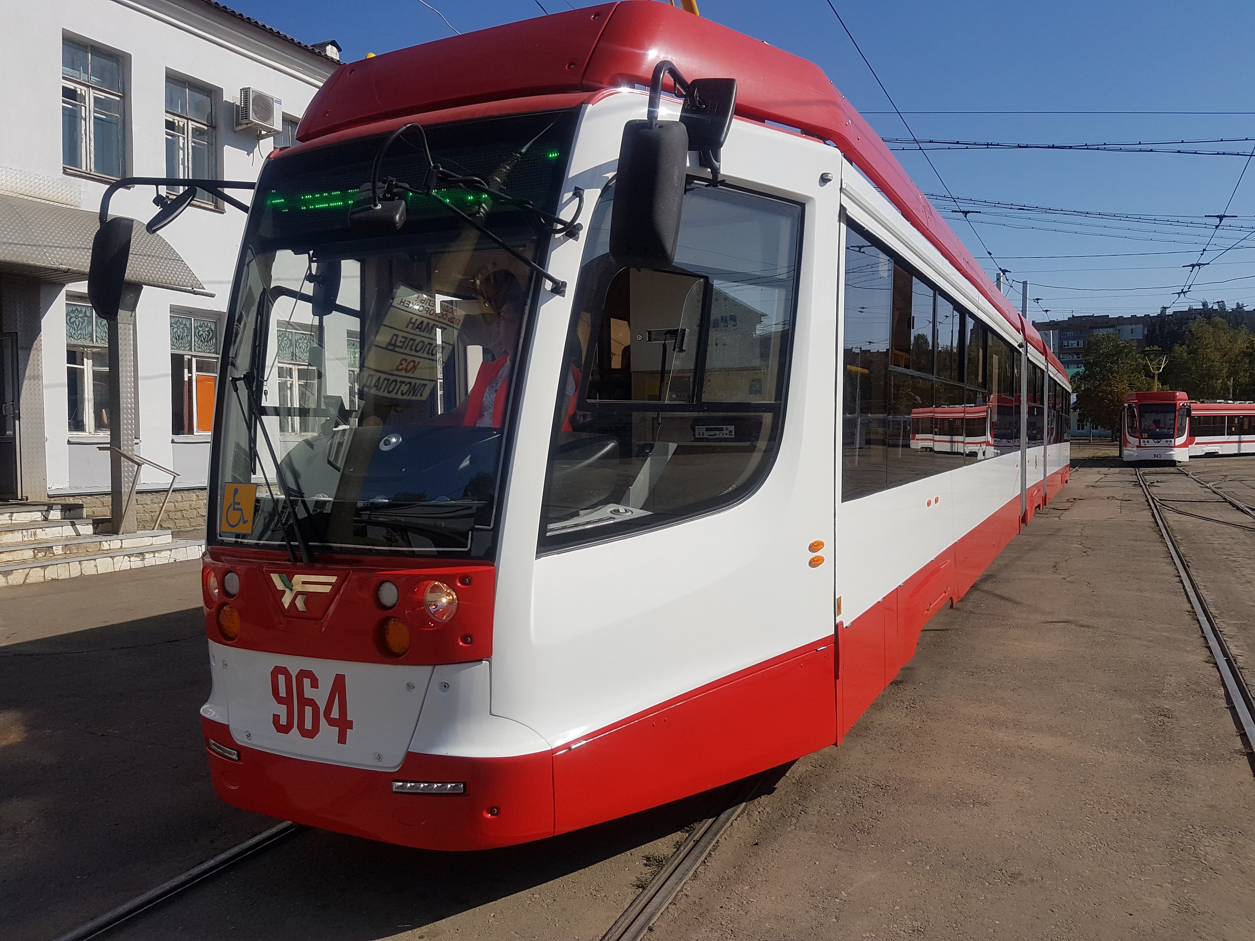Новые трехсекционные трамваи курсируют по маршрутам №№ 1, 5 и 22