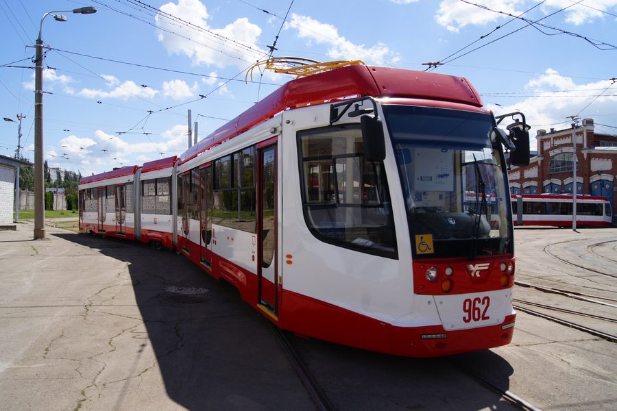 Парк муниципального транспорта в Самаре пополнился новыми трамваями