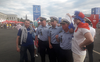 Вместе с фанатами на Фестиваль болельщиков FIFA пришли датские полицейские